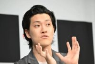 粗品　竹内涼真＆土居志央梨の熱愛報道に本音「俺が土居やったら…」