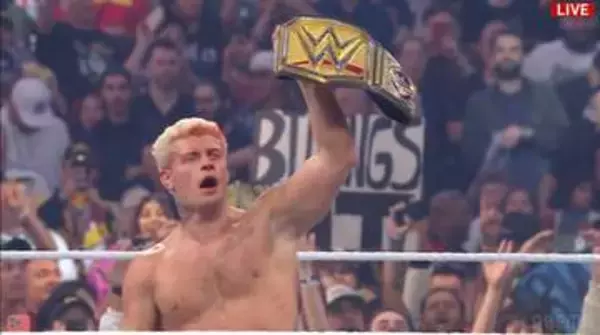 【ＷＷＥ】コーディ・ローデス　オートンとの激闘制し王座防衛！試合後パントキックでＫＯされる