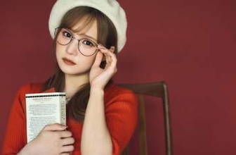 稲場愛香がビューティーカレンダー発売「普段は使わないカラーにも挑戦」