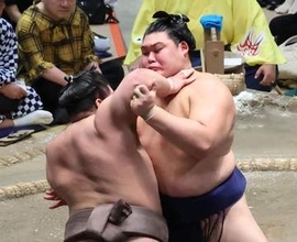 【大相撲】横綱大の里　伯乃富士を圧倒して単独首位キープ「足の運びが良かった」