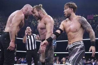 【ＡＥＷ】世界王者ケニー・オメガが屈辱！　次期挑戦者ナイトの奇襲でＫＯされオスプレイ戦に暗雲