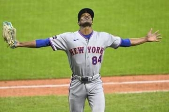 【ＭＬＢ】元西武助っ人ヤンのド派手三振セレブレーションにメジャー公式も驚き…話題沸騰