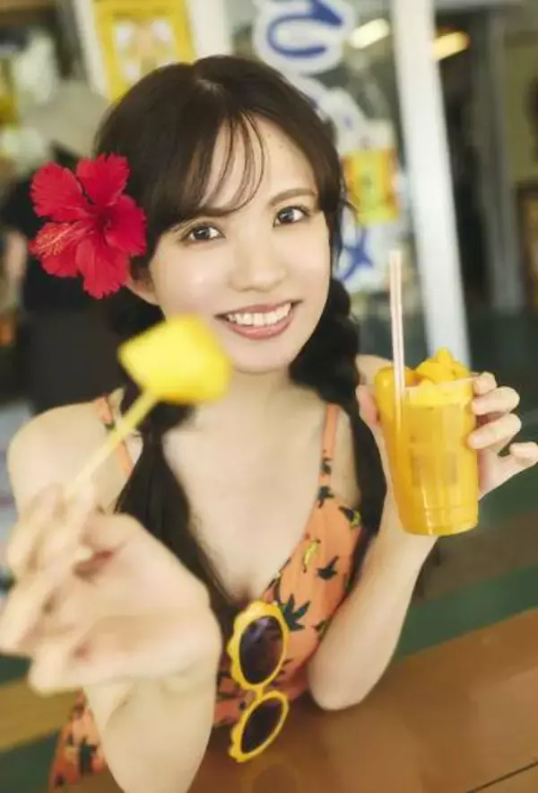 元ＳＫＥ４８・岡本彩夏　初写真集で〝無防備ショット〟「史上最高の自分を撮影していただけた」