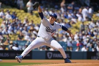 【ドジャース】気温３８度の猛暑で先勝　ロバーツ監督「暑い、本当に暑かった。水分補給が重要だ」