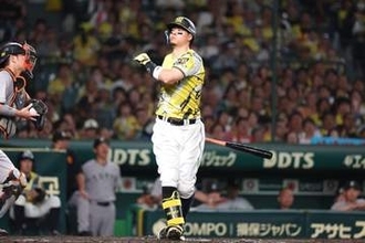 【阪神】佐藤輝明が２年ぶり死球「ケガしなくてよかった」 甲子園は怒号に包まれる