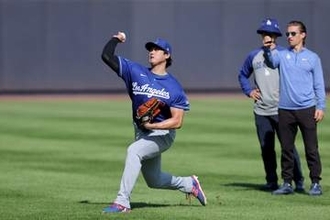 【ドジャース】大谷翔平の投手復帰は今季絶望か　地元紙が最大級の懸念「不透明だ」