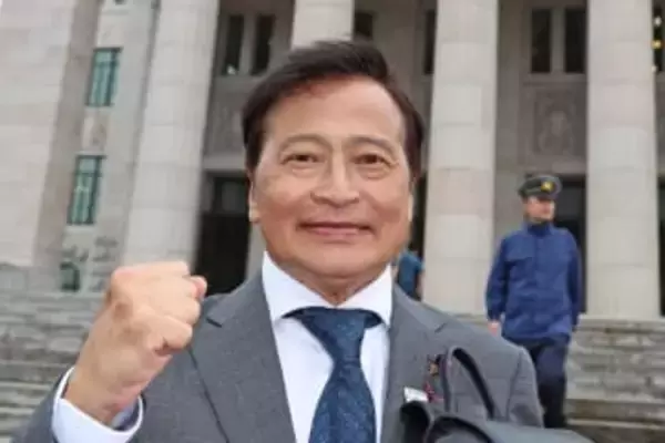 ラサール石井氏が社民党党首選に立候補表明「人は平和な時にこそ笑うんです」