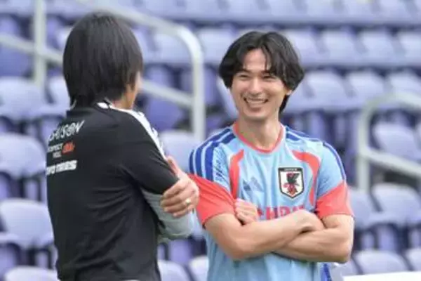 【日本代表】〝メンター〟南野拓実　ベースキャンプ初日合流　冒頭ランニングは先頭走る