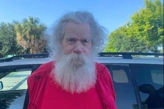 ７５歳の「サンタ・クロース」を逮捕　未成年者への誘引容疑など　おとり捜査で発覚