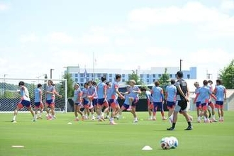 【日本代表】、チュニジア戦へ不安要素　左ヒザ負傷の久保建英は練習に姿見せず　上田綺世は疲労で別メニュー