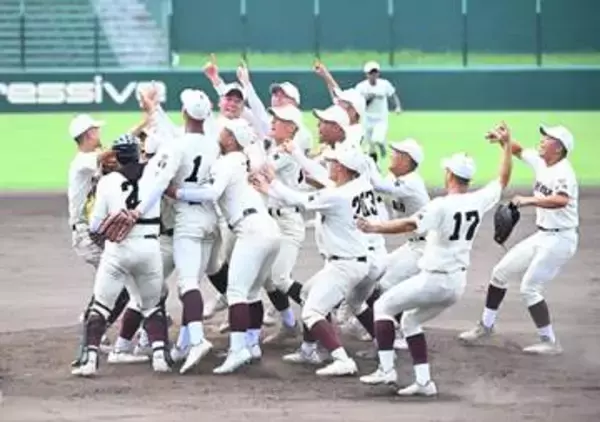 【高校野球】「三振でもいい」東筑・山下監督の決断ズバリ　河野の決勝三塁打で９年ぶり夏甲子園