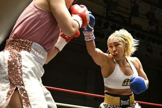 山本美憂　ボクシングのプロデビュー戦はTKO勝利 !　弟・“KID”徳郁さん命日の快勝に涙「幸せです」