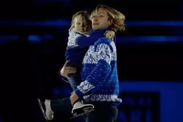 【フィギュア】プルシェンコ氏長男の国籍変更騒動　五輪３連覇レジェンドが擁護「子供だから放っておいて」＝露報道