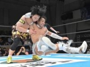 【新日本】初出場の豹が昨年準Ｖ・ＹＯＨを下し白星発進「俺のキスで全員女豹ちゃんにしてやる」