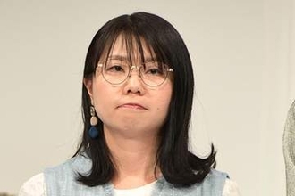 山崎ケイ「家のローンが７７歳まである」 産後の働き方変えた〝３児のママ芸人〟を称賛