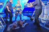 「【ＷＷＥ】ジュリア〝復讐の鬼〟　怨敵ブレイク・モンローを入場口で襲撃ＫＯ…またも試合不成立」の画像1