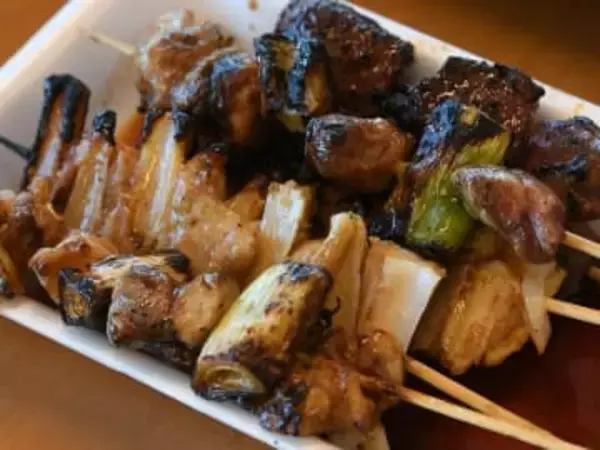 【酒飲みの新常識】科学的に見ても、ハイボールは焼き鳥の最高の相棒なのだ