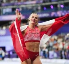 女子棒高跳び五輪メダリストがランジェリーブランドモデル転身目指す「五輪のように準備」