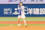 「神奈川県出身の歌手・門松みゆきが横浜スタジアムで始球式「ノーバウンドができなかったことが悔しい」」の画像1