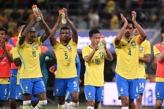 ブラジル代表　豪州戦前の歓迎式典で一部選手が笑い非難殺到「非常に失礼」「他人を尊重できない」＝豪メディア