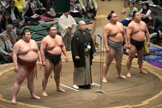 【大相撲】八角理事長と役力士４人だけ…休場者続出で千秋楽恒例の協会あいさつも〝異常事態〟