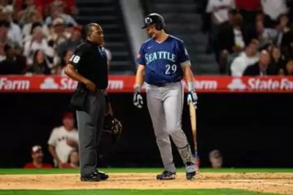 「【ＭＬＢ】マリナーズの〝６０発男〟ローリーが３８打数２０三振の大不振「平均バットスピードが低下」」の画像