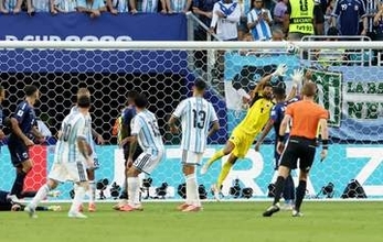 【北中米Ｗ杯】メッシＦＫ止めたボジニャにＳＮＳ再沸騰「世界クラスじゃね？」「映画化を希望」