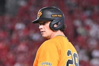 【巨人】投打でＷ助っ人が存在感　先制打のダルベックを橋上監督代行「これをきっかけに…」