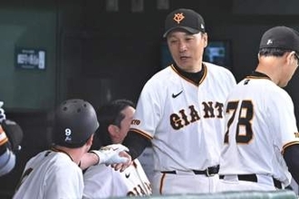 【巨人】韓国メディアがイ・スンヨプ打撃コーチを直撃取材　日本野球の強さは「選手層の厚さ」