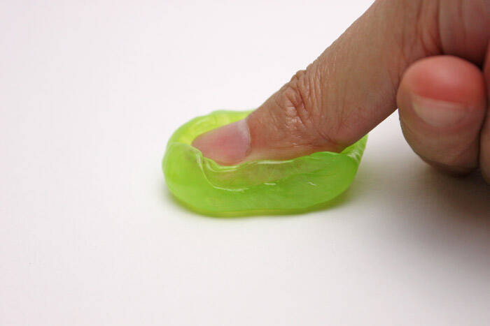 ゼラチン製の指でiPhoneの指紋認証の突破に挑戦してみた