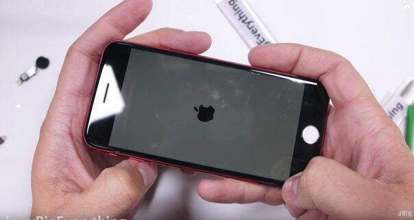 黒ベゼル化 実際にiphone 7 Red のフロントパネルを交換した動画 17年3月26日 エキサイトニュース