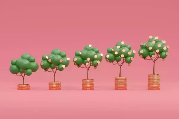 平均寿命女性は87.57歳「65歳以上の無職世帯」の平均貯蓄額と老後資産を増やすコツ3選