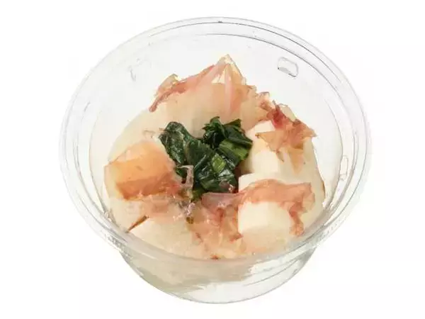 「【セブン-イレブン】少し汗ばむ季節に嬉しい！新作のさっぱりおつまみ3選「塩昆布で食べるおつまみかぶ胡瓜」は胡瓜とかぶを漬け込んで塩昆布を振りかけて食べる一品！」の画像