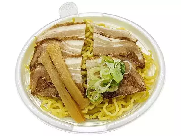 「【セブン-イレブン】寒い日ほど食べたくなる！セブンの新作ラーメン3選「喜多方喜一監修らーめん　塩」はあっさり旨味の塩スープとチャーシューが決め手」の画像