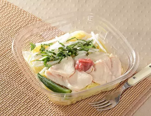 「【ローソン】食欲がない日にもおすすめ！新作のさっぱり食べられる冷製パスタ3選「冷製生パスタ　鶏と和風梅だしジュレ」は梅だしジュレでさっぱり食べる和風仕立て！」の画像