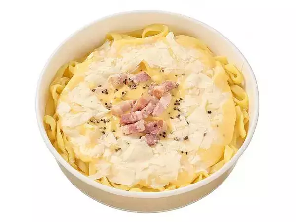 「【セブン-イレブン】定番イタリアンから和風まで！新作パスタ3選「生パスタ ボロネーゼ」はもちもち食感の麺にコク深いボロネーゼソースが合う！」の画像