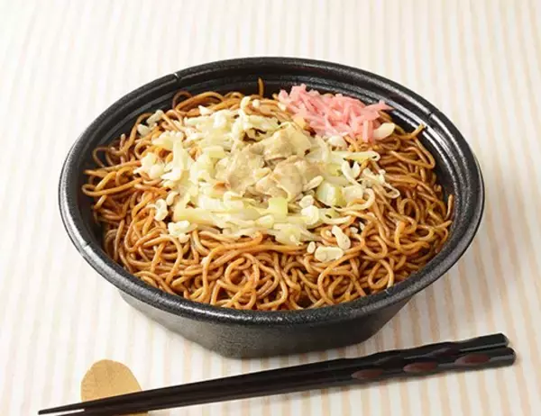 「【ローソン】ランチタイムの強い味方！新作のお弁当・麺類3選「合わせすぎ！ハンバーグ＆竜田×メンチ弁当」はボリューム満点の一品！」の画像