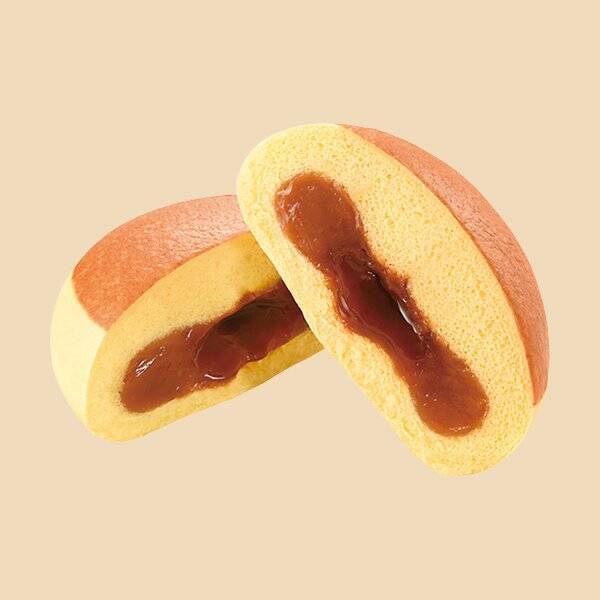 【ファミリーマート】おなじみのスイーツがコンビニ仕様で登場！森永監修の新作スイーツ3選「【「森永コラボ」キャンペーン】森永製菓監修 ホットケーキまん（塩キャラメル）」はほっそケーキミックスのようなふんわり生地に塩キャラメルソースがとろり