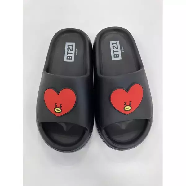 「今話題のマカロンサンダル【しまむら】「BT21サンダル」推しごと選べる7種」の画像