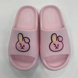 「今話題のマカロンサンダル【しまむら】「BT21サンダル」推しごと選べる7種」の画像7