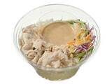 「【セブン-イレブン】蒸し暑い日にさっぱり食べたい！新作の麺サラダ3選「肉味噌と食べるラーメンサラダ」は中華ドレッシングでいただく細麺仕立て！」の画像4