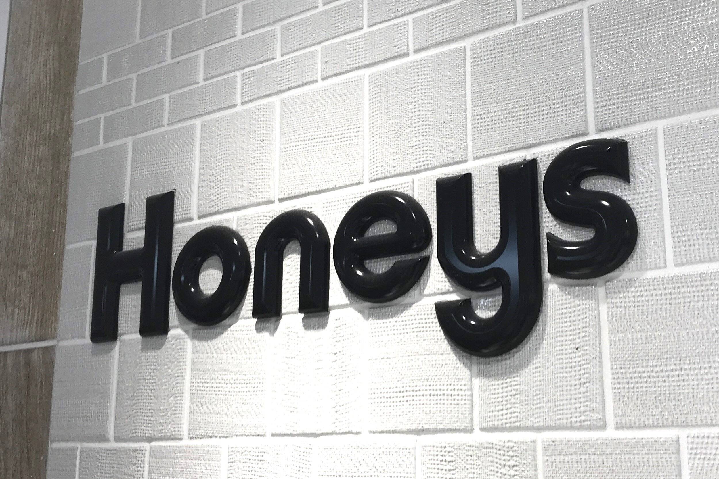 ハニーズの スヌーピー キーチェーンウォッチが大人かわいい 夏の腕時計問題を解決 全4種 3way仕様 22年7月28日 エキサイトニュース