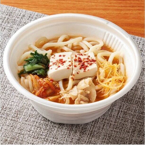 【ファミリーマート】寒い冬に体あったまる新作めん類3選「豚肉と豆腐のチゲうどん」はこだわりの旨辛チゲスープ！