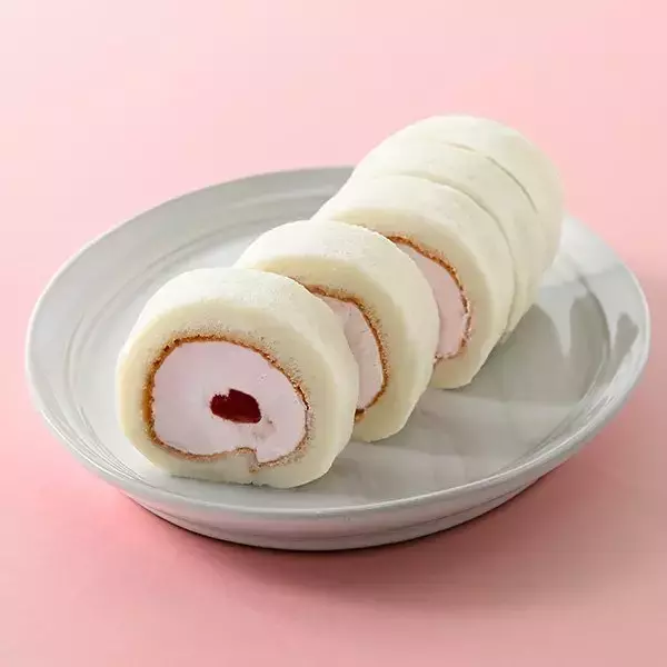 「【ファミリーマート】見た目もかわいい！いちごスイーツがお目見え！ファミマの新作スイーツ3選「いちごのモンブラン（メレンゲ入り）」は甘酸っぱさがたまらない」の画像