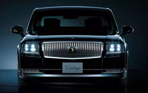 【トヨタ・センチュリー】日本の伝統的なショーファードリブン！センチュリーロイヤルも解説【画像あり】