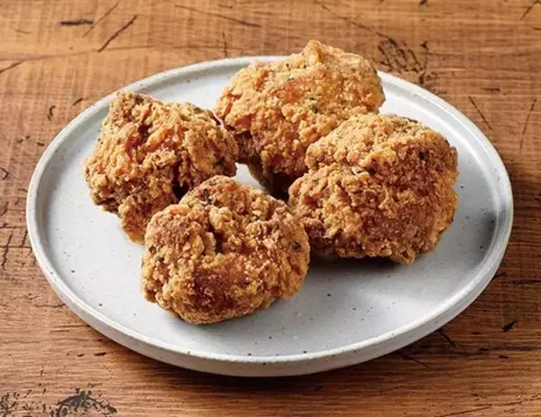 「【ローソン】サイズのバリエーションがいろいろ！ローソンのチキン新作3選「からあげクン　オニオンコンソメスープ味」は人気のコンソメスープ風味」の画像