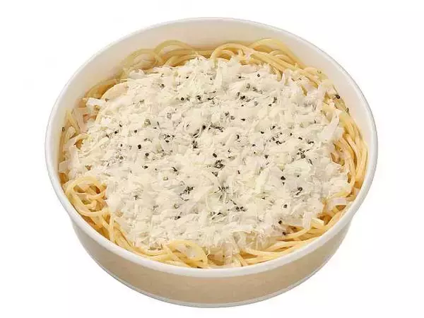 「【セブン-イレブン】バラエティー豊富な新作パスタ3選「生パスタ　海老とバジルクリーム」はもちもち食感が楽しめるお店の味！」の画像