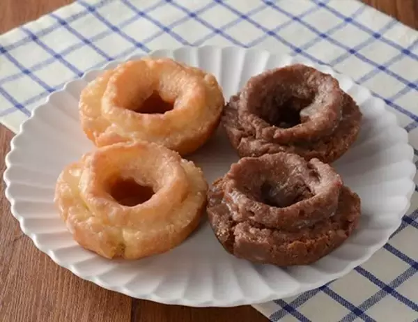 「【ローソン】おやつにも嬉しい！ローソンの新作菓子パン3選「ちぎれるりんごブレッド」は一口サイズにちぎりやすいふんわり食感！」の画像