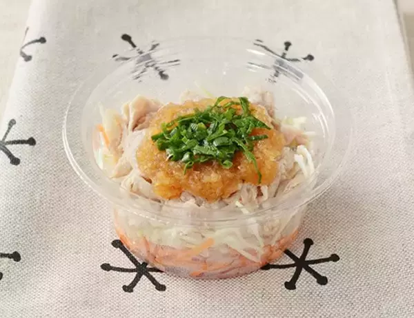 「【ローソン】さっぱり食べたい日に！新作のサラダ3選「おろしポン酢で食べる　豚しゃぶサラダ」はおろしポン酢でさっぱり味わえる！」の画像