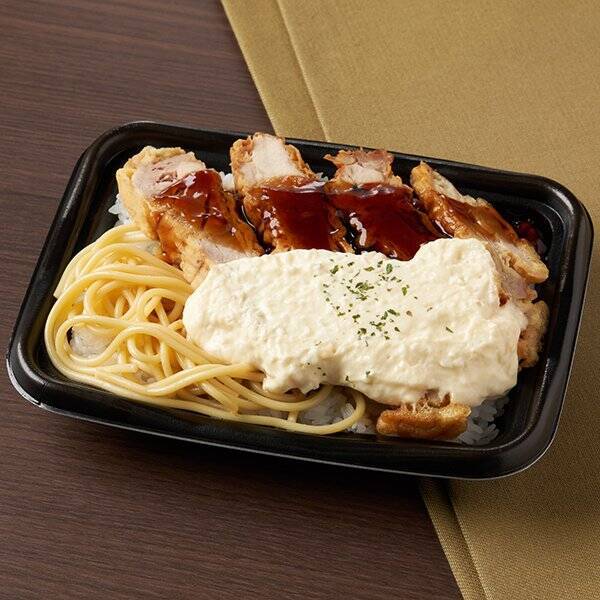 【ファミリーマート】魅惑の肉系弁当がズラリ！新作オススメお弁当3選「旨辛チーズタッカルビ丼（トッポギ入り）」は鶏肉に旨辛ソースとチーズが絡んで最高！